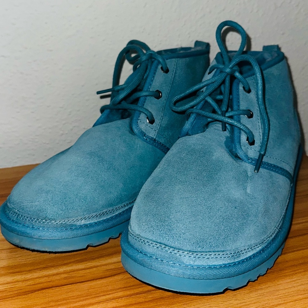 UGG Men's Neumel Marina Blue Suede Chukka Boots Size 11